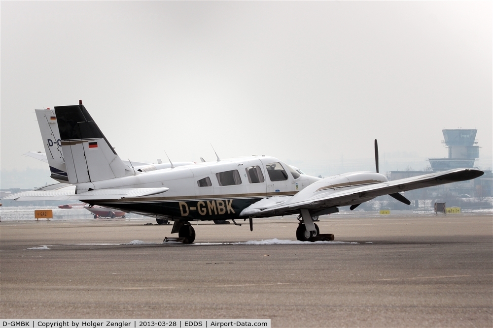 D-GMBK, Piper PA-34-220T Seneca III C/N 34-8233035, Resting on GAT....