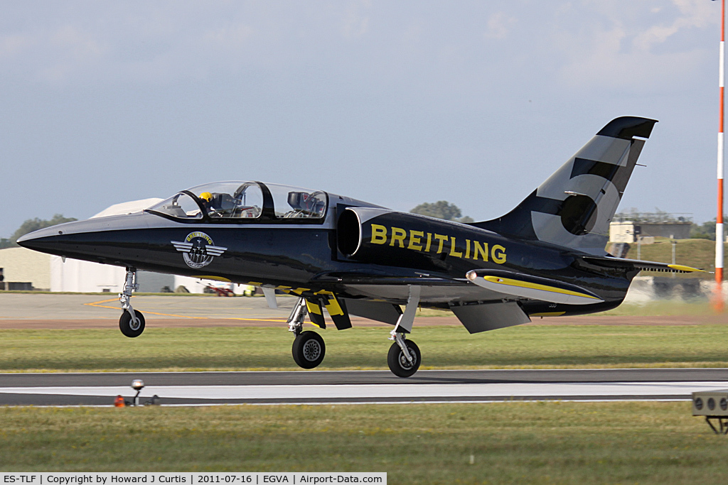 ES-TLF, Aero L-39C Albatros C/N 132114, Breitling Jet Team, coded 5. RIAT 2011.