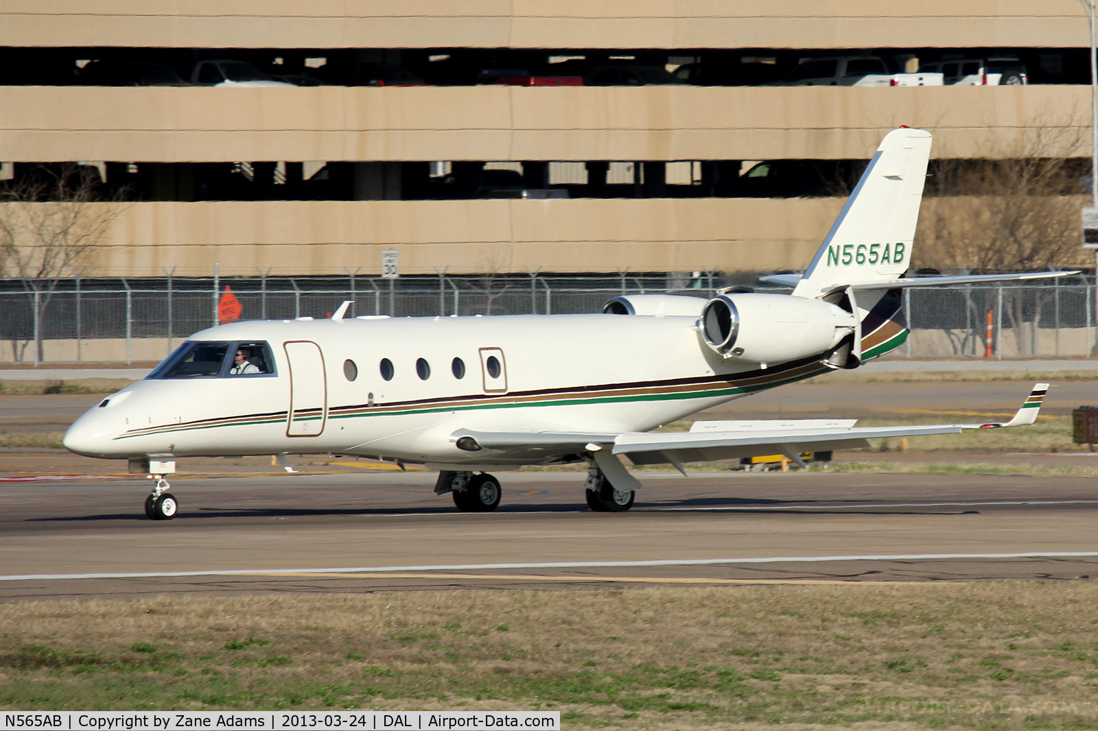 N565AB, Cessna 560XL C/N 560-6050, At Dallas Love Field