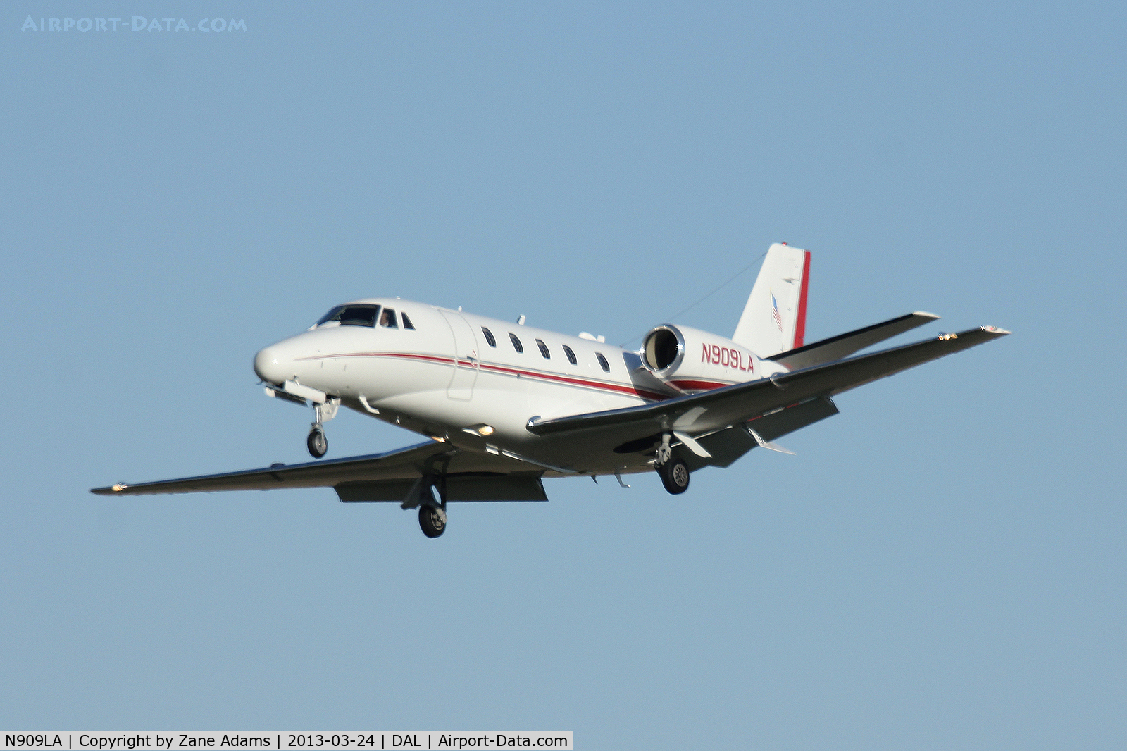 N909LA, 1999 Cessna 560XL Citation Excel C/N 560-5021, At Dallas Love Field