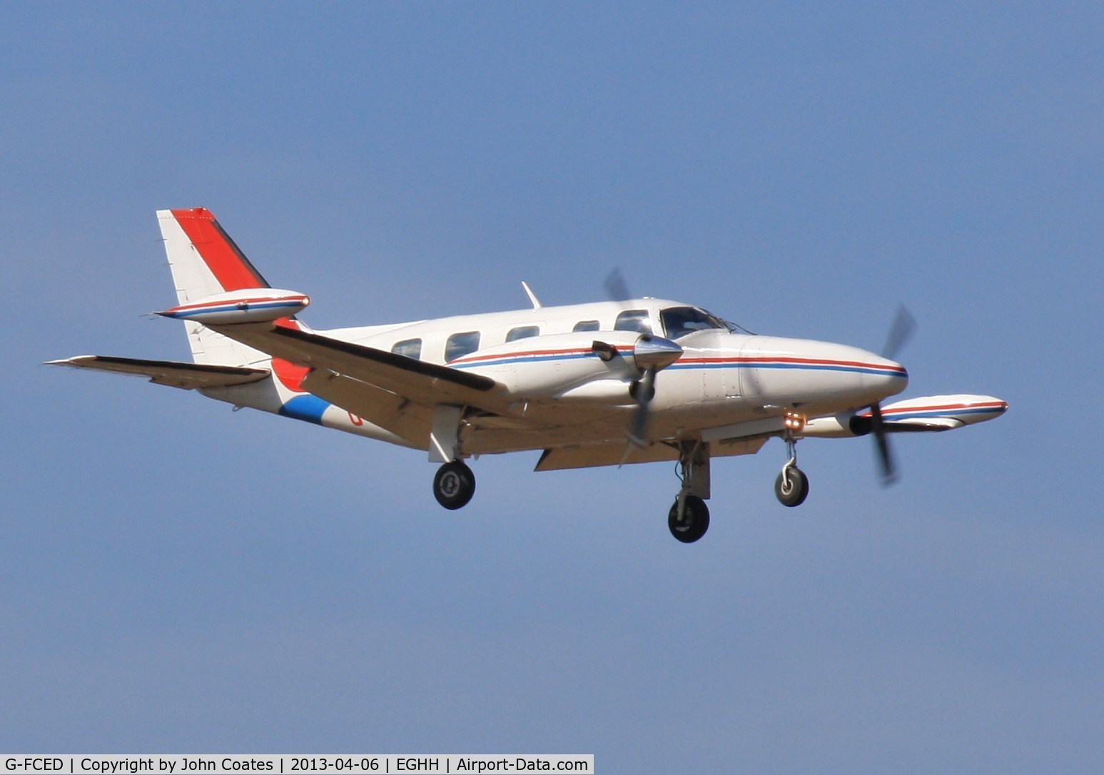 G-FCED, 1981 Piper PA-31T2-620 Cheyenne IIXL C/N 31T-8166013, Arriving runway 08