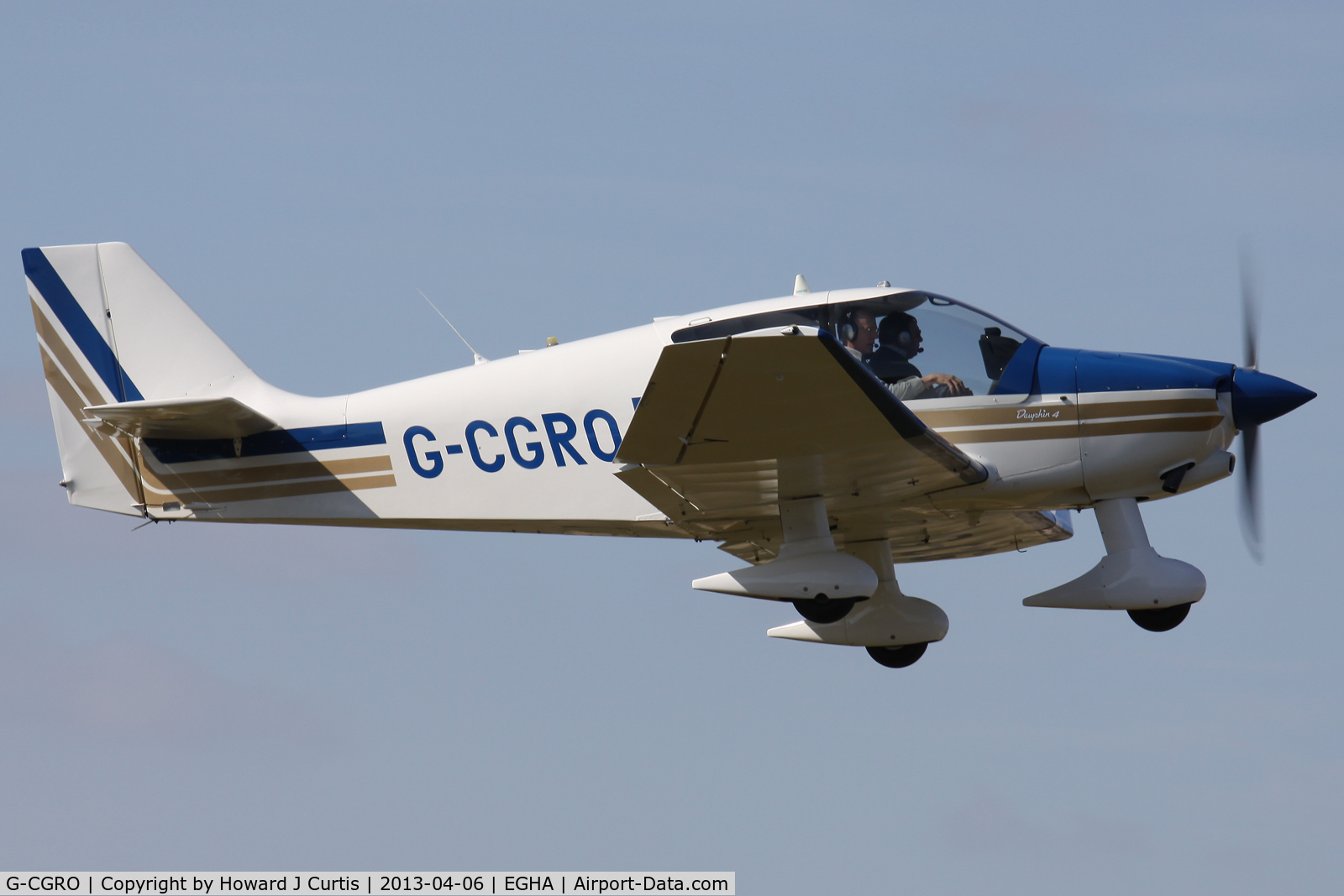 G-CGRO, 1995 Robin DR-400-140B Major C/N 2272, Privately owned. Caught on departure.