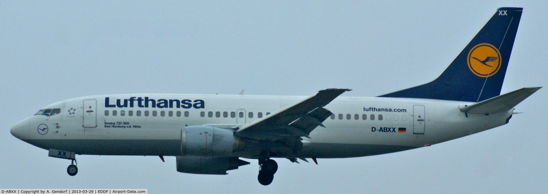 D-ABXX, 1989 Boeing 737-330 C/N 24562, Lufthansa, is approaching here RWY 25L at Frankfurt Int´l (EDDF)