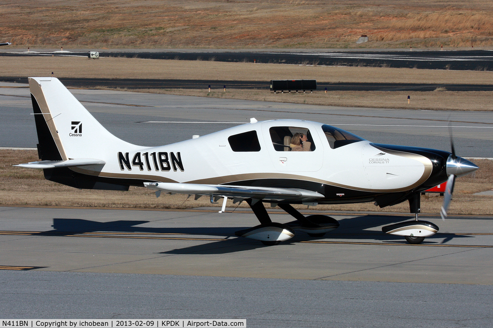 N411BN, Cessna LC41-550FG C/N 411119, Canon 40D / Canon 100-400 L IS USM