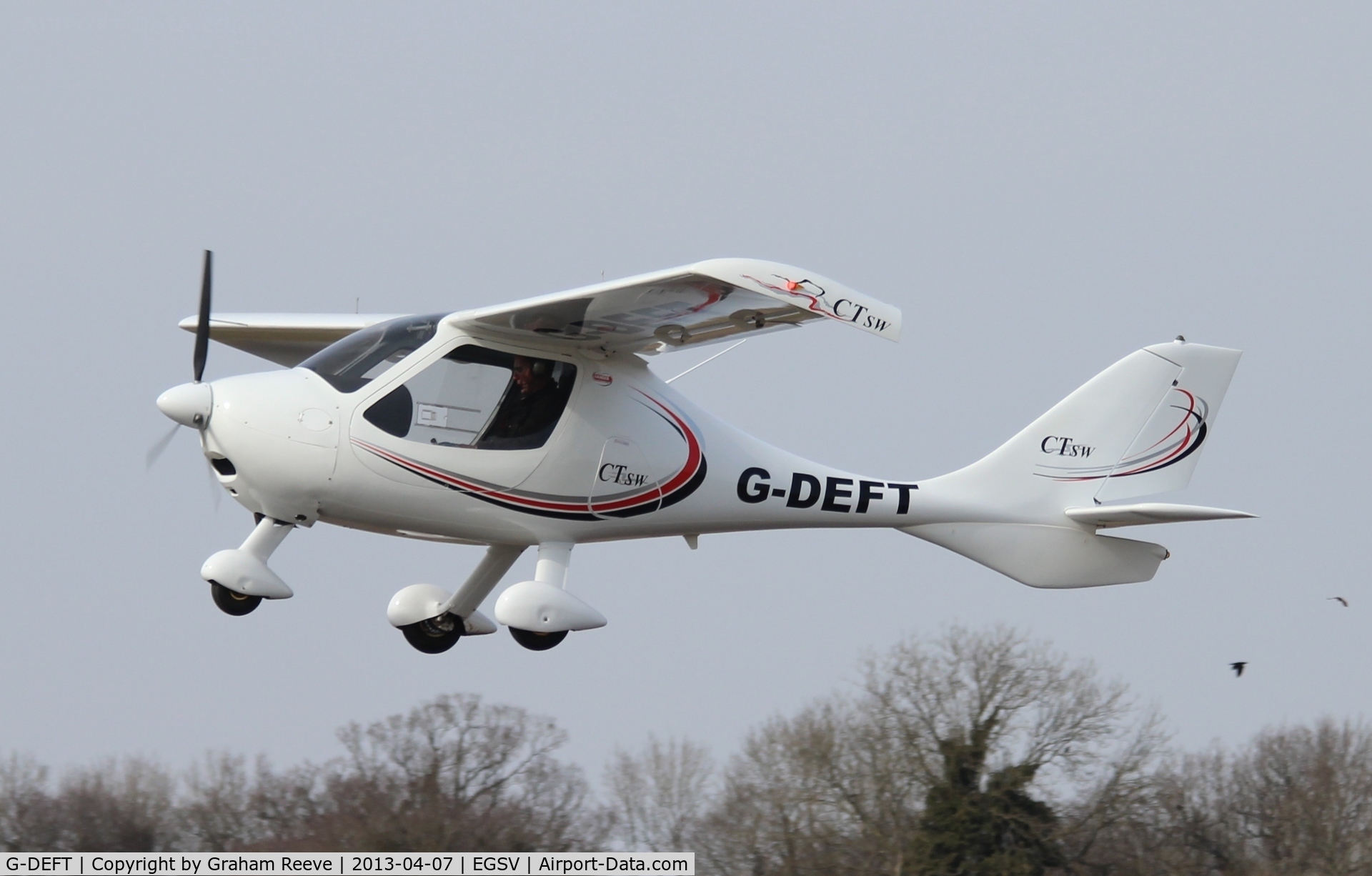 G-DEFT, 2007 Flight Design CTSW C/N 8313, Just airbourne.