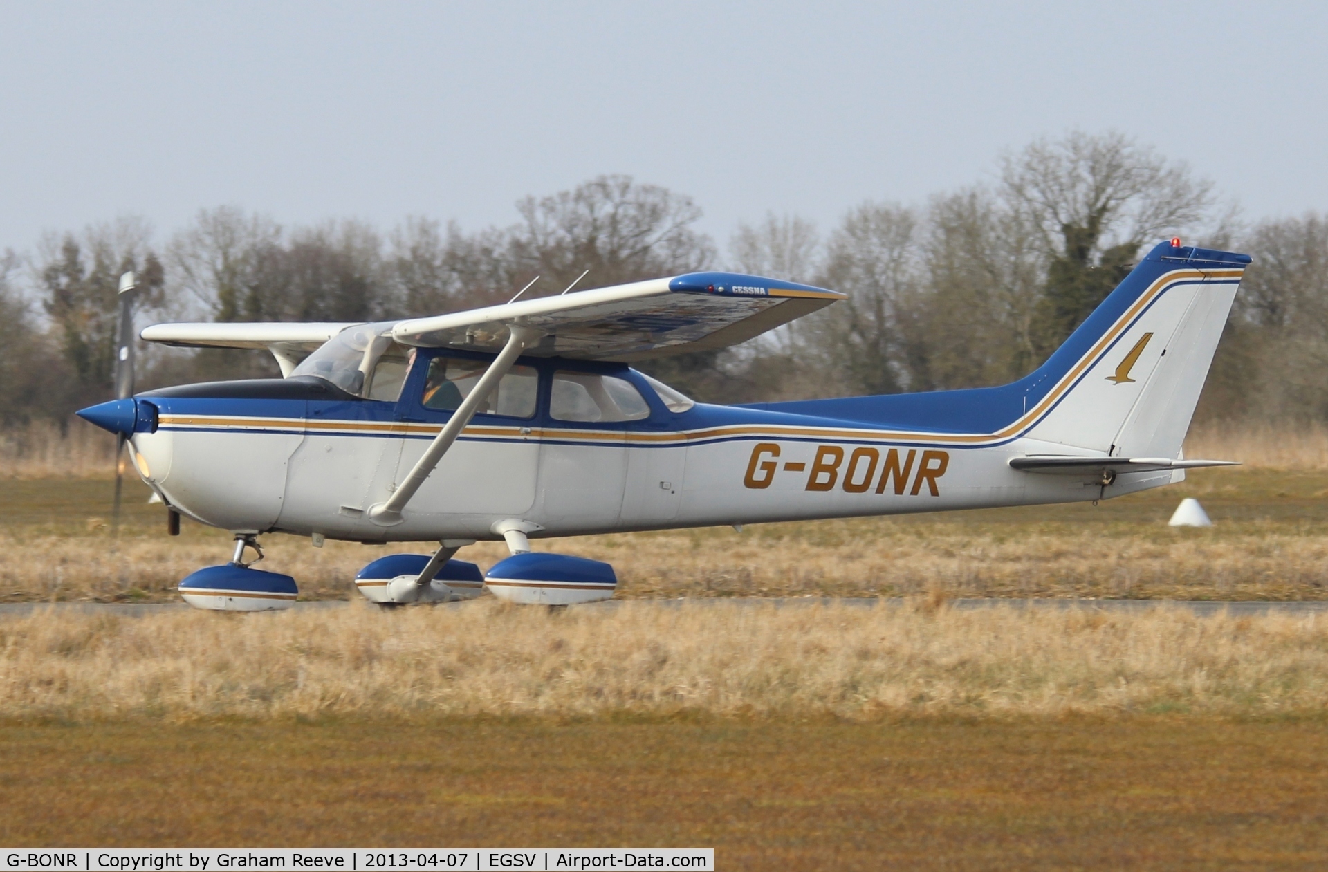 G-BONR, 1977 Cessna 172N Skyhawk C/N 172-68164, Departing from Old Buckenham.
