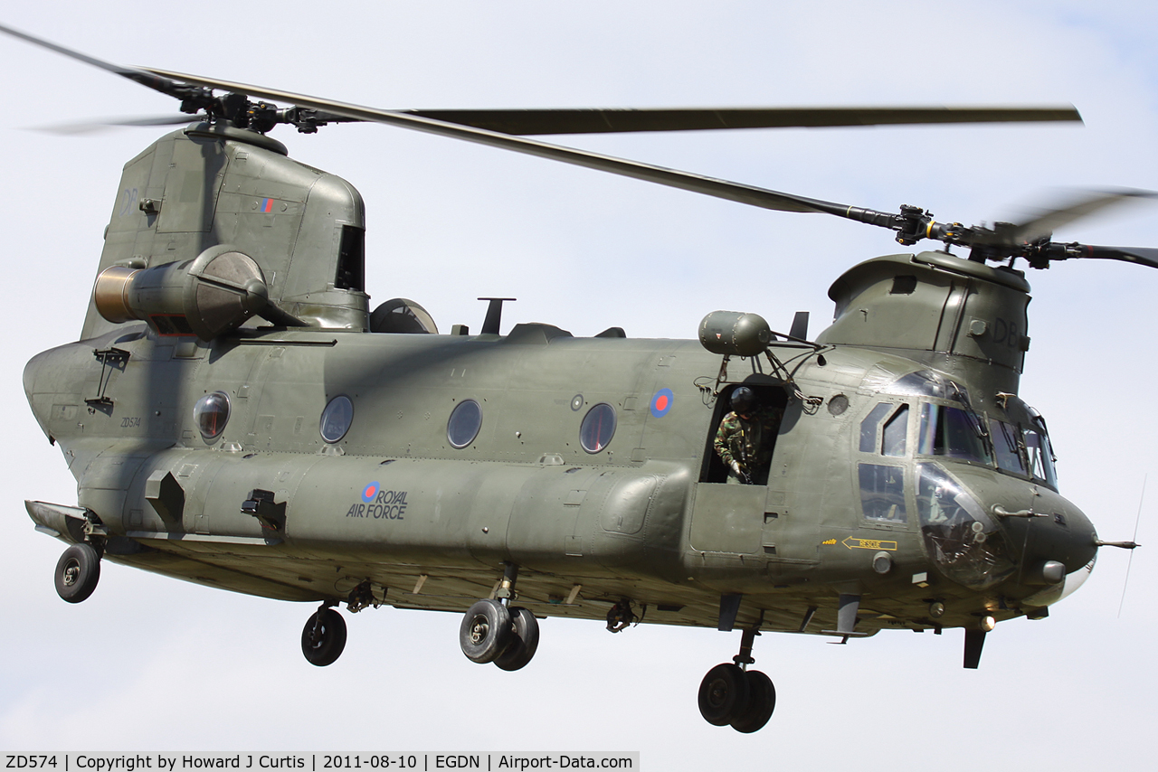 ZD574, Boeing Vertol Chinook HC.2 C/N M/A034/B-866/M7021, On exercise here.