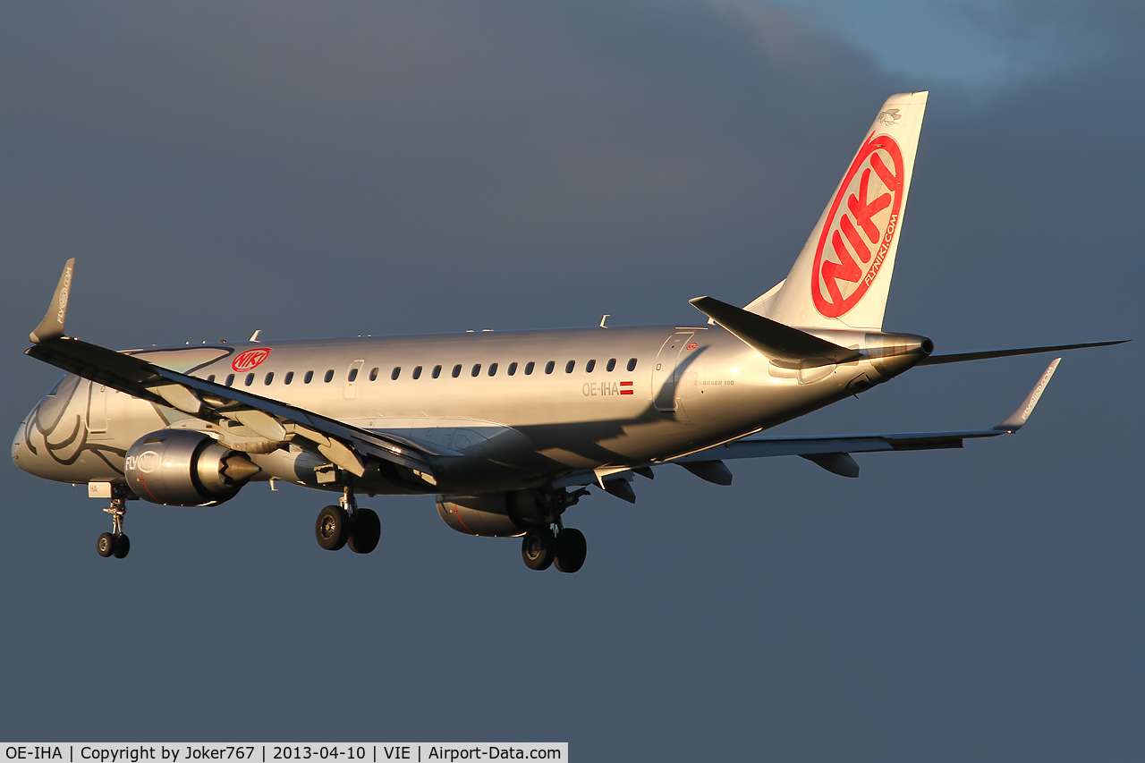 OE-IHA, 2009 Embraer 190LR (ERJ-190-100LR) C/N 19000285, NIKI