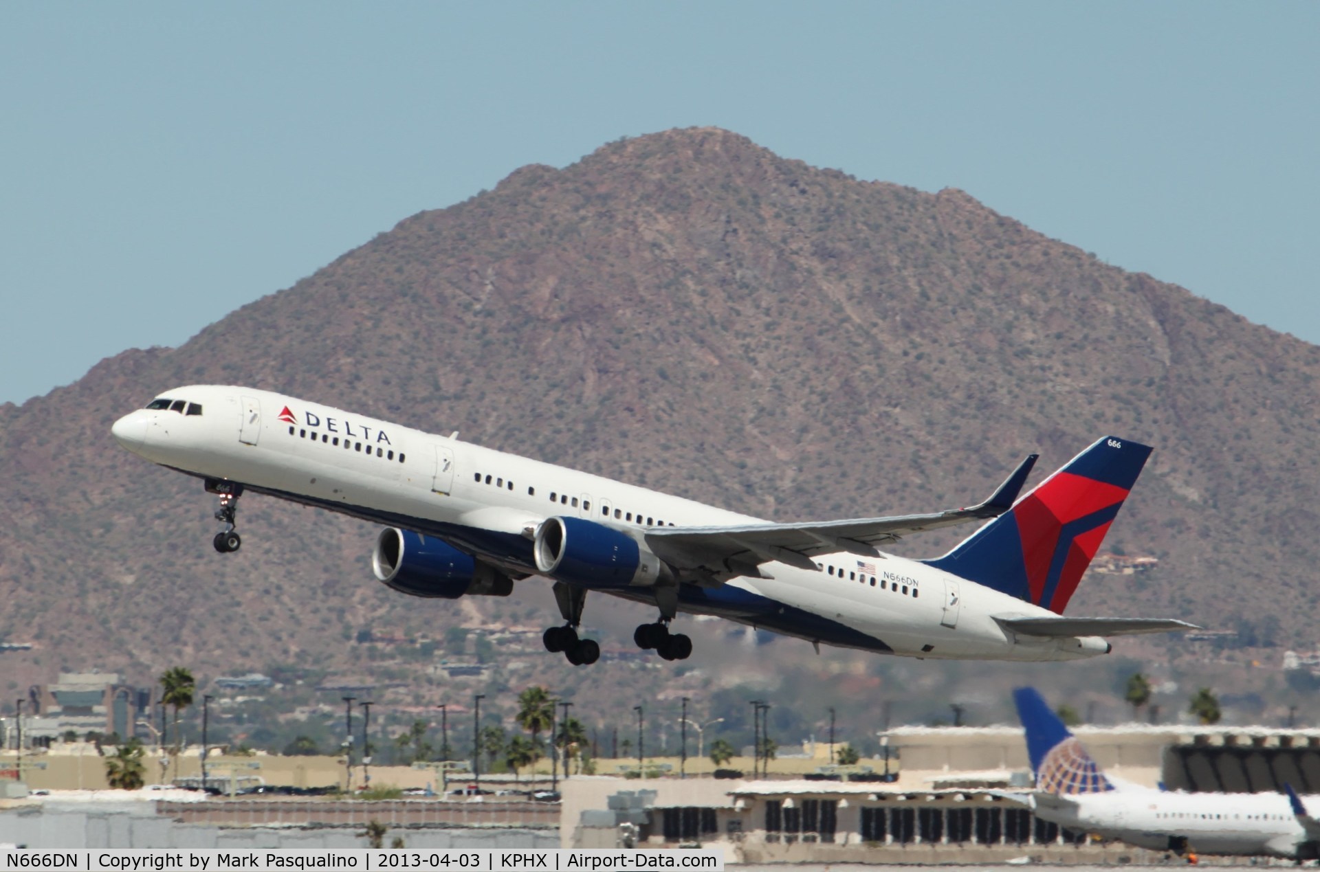 N666DN, 1991 Boeing 757-232 C/N 25034, Boeing 757-200