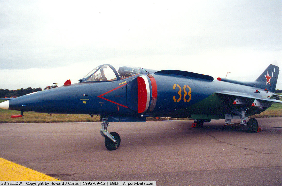 38 YELLOW, 2000 Yakovlev Yak-38M C/N 7977821504292, At the Farnborough Air Show.