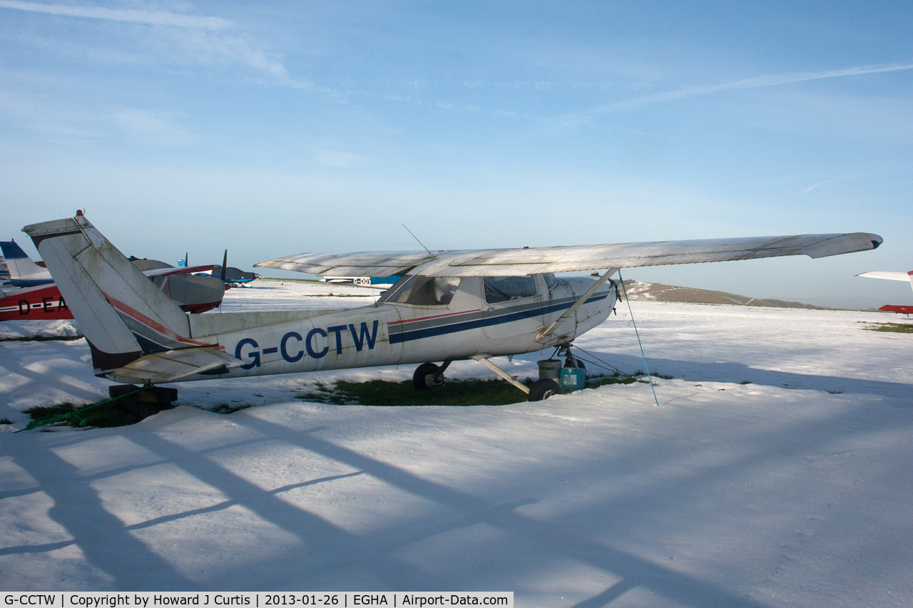 G-CCTW, 1977 Cessna 152 C/N 152-79882, In the snow.