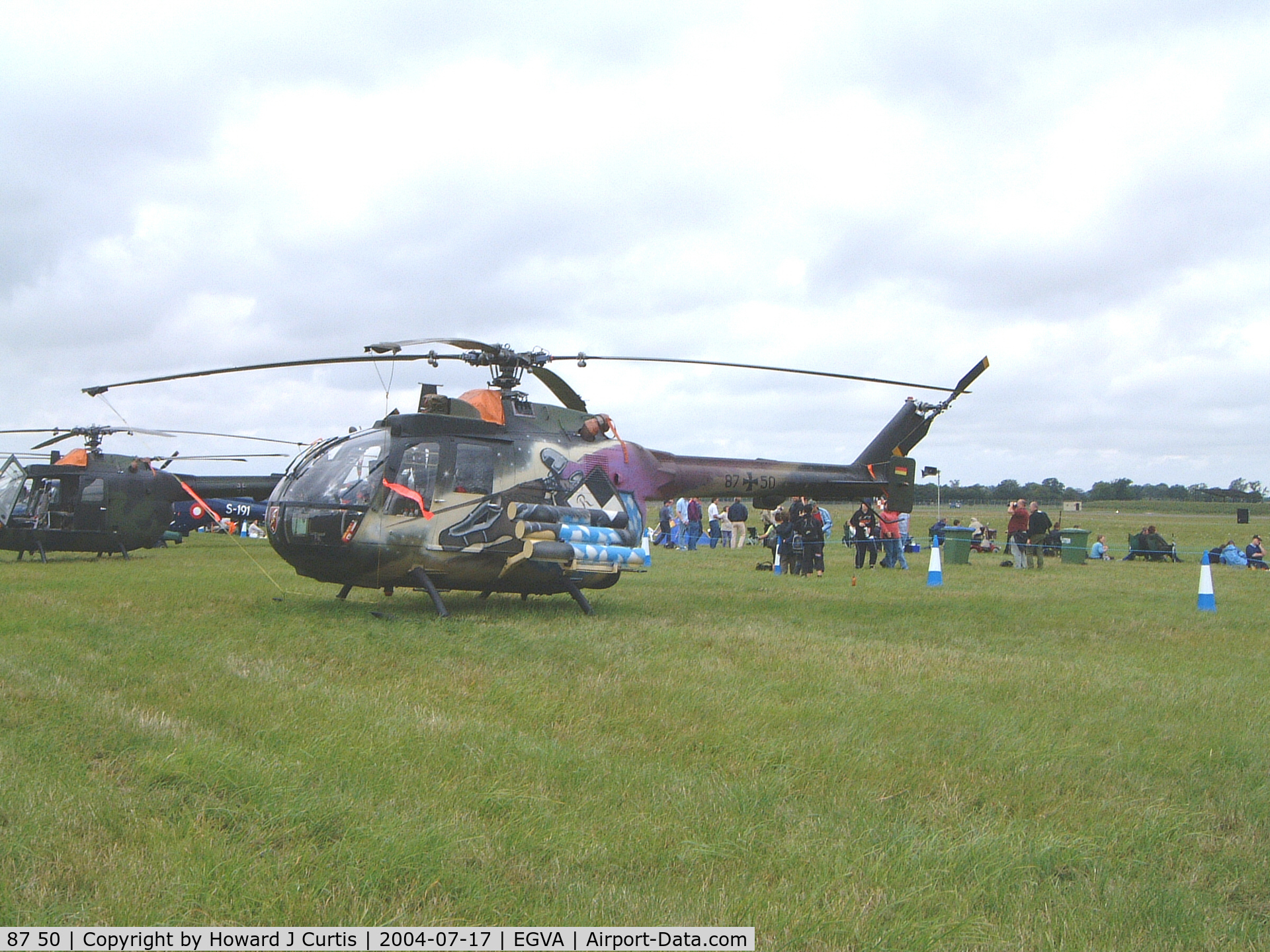 87 50, MBB Bo.105P C/N 6150, RIAT 2004.