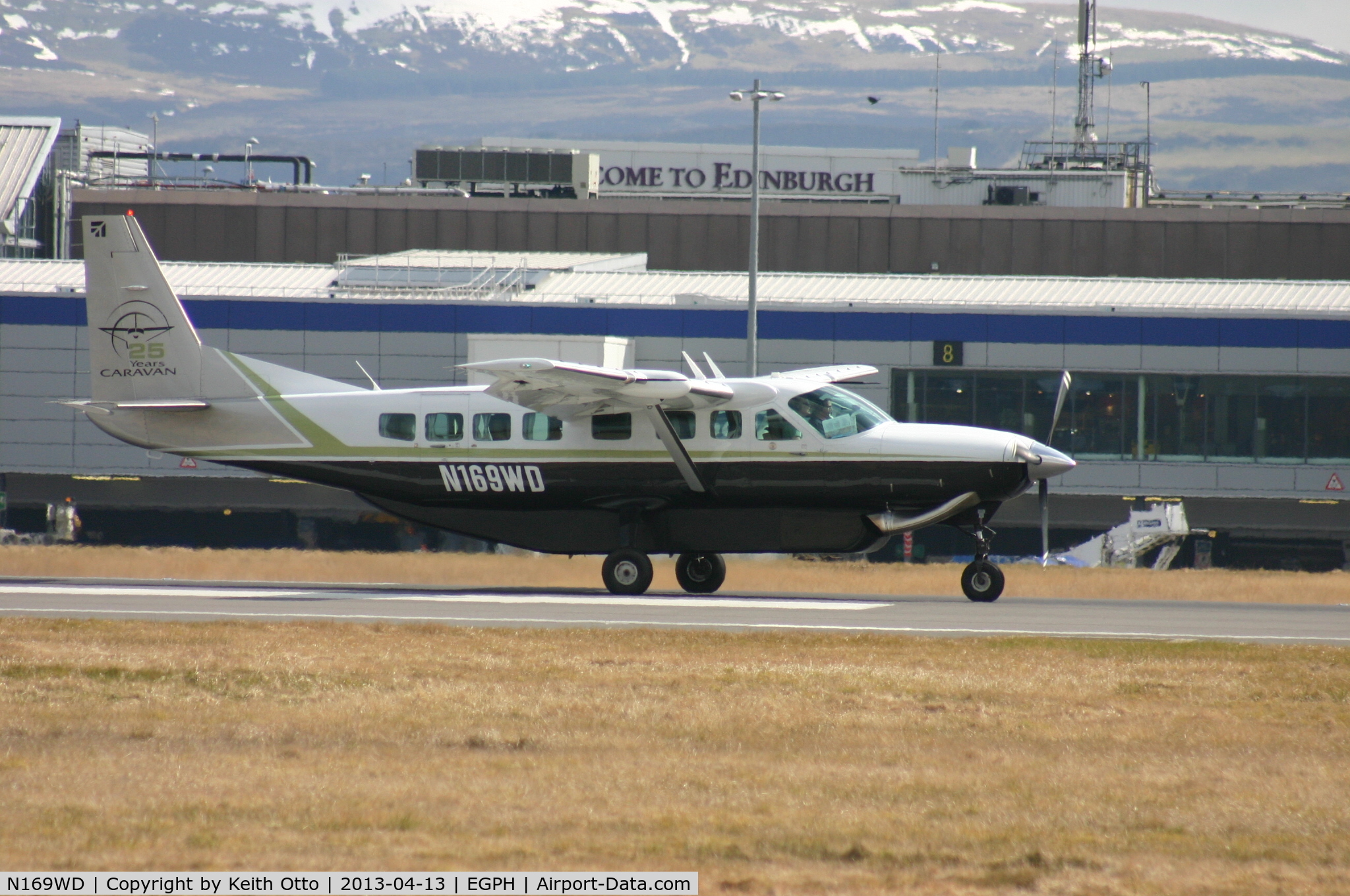 N169WD, Cessna 208B C/N 208B2167, Caravan arrives on runway 240 at Edinburgh airport