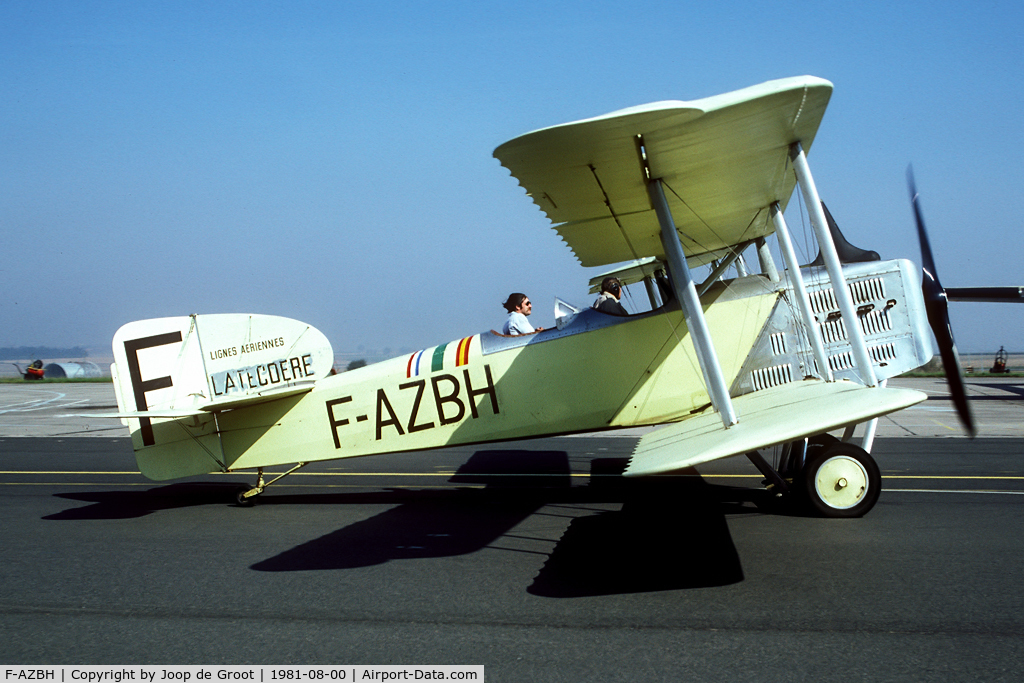F-AZBH, Breguet 14P Latécoère replica C/N 01, seen on a French air show in 1981. From the G.Bouma collection. Any help on the location is appreciated.