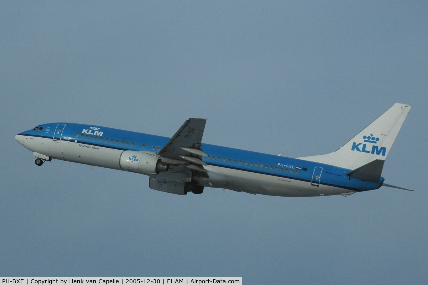 PH-BXE, 2000 Boeing 737-8K2 C/N 29595, Pre-winglet KLM Boeing 737-800 taking off from Amsterdam Schiphol airport.