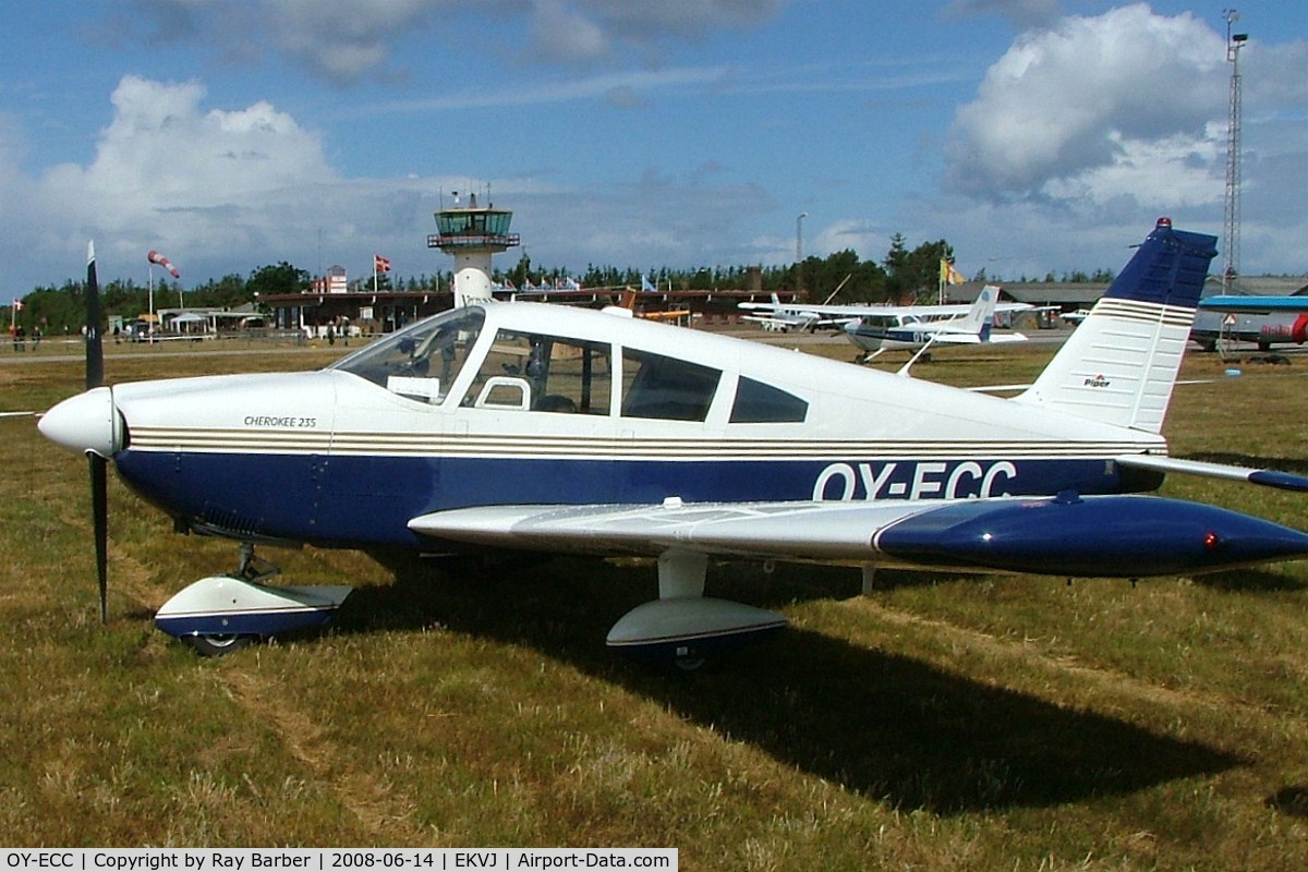 OY-ECC, 1964 Piper PA-28-235 Cherokee Pathfinder C/N 28-10435, Piper PA-28-235 Cherokee [28-10435] Stauning~OY 14/06/2008