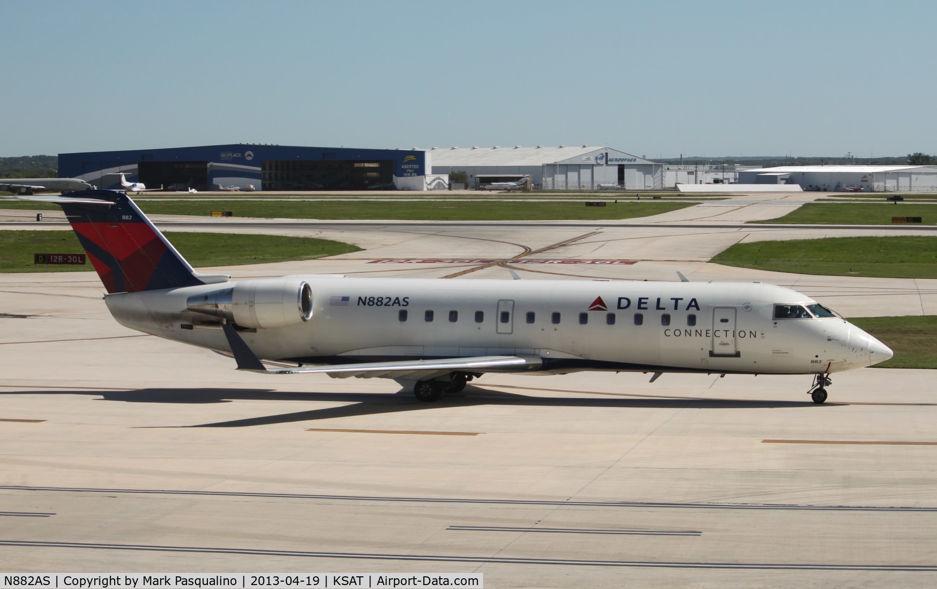 N882AS, 2001 Bombardier CRJ-200ER (CL-600-2B19) C/N 7503, CL-600-2B19