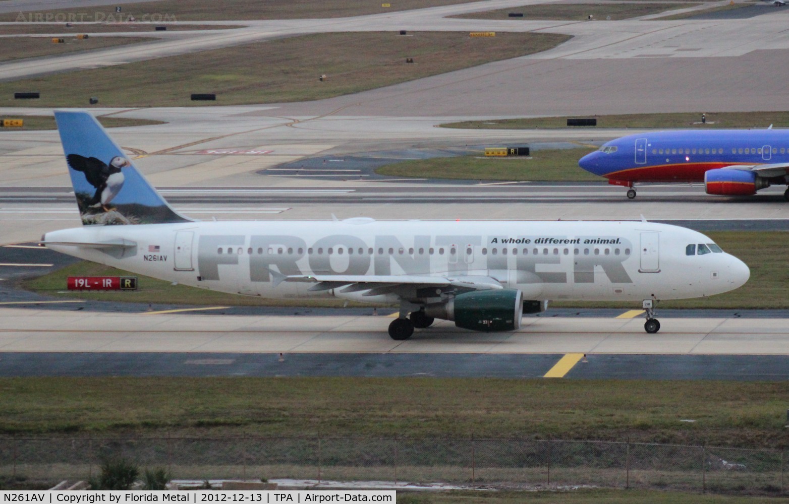 N261AV, 2001 Airbus A320-214 C/N 1615, Frontier Puffin A320 - been re-registered N218FR since photo was taken