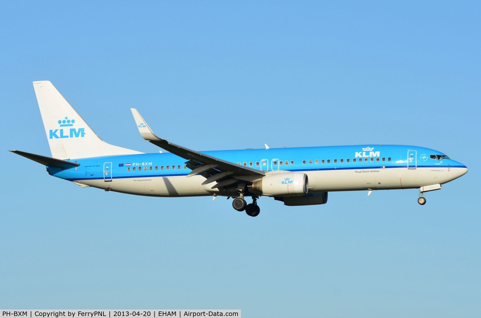 PH-BXM, 2000 Boeing 737-8K2 C/N 30355, KLM B738 landing