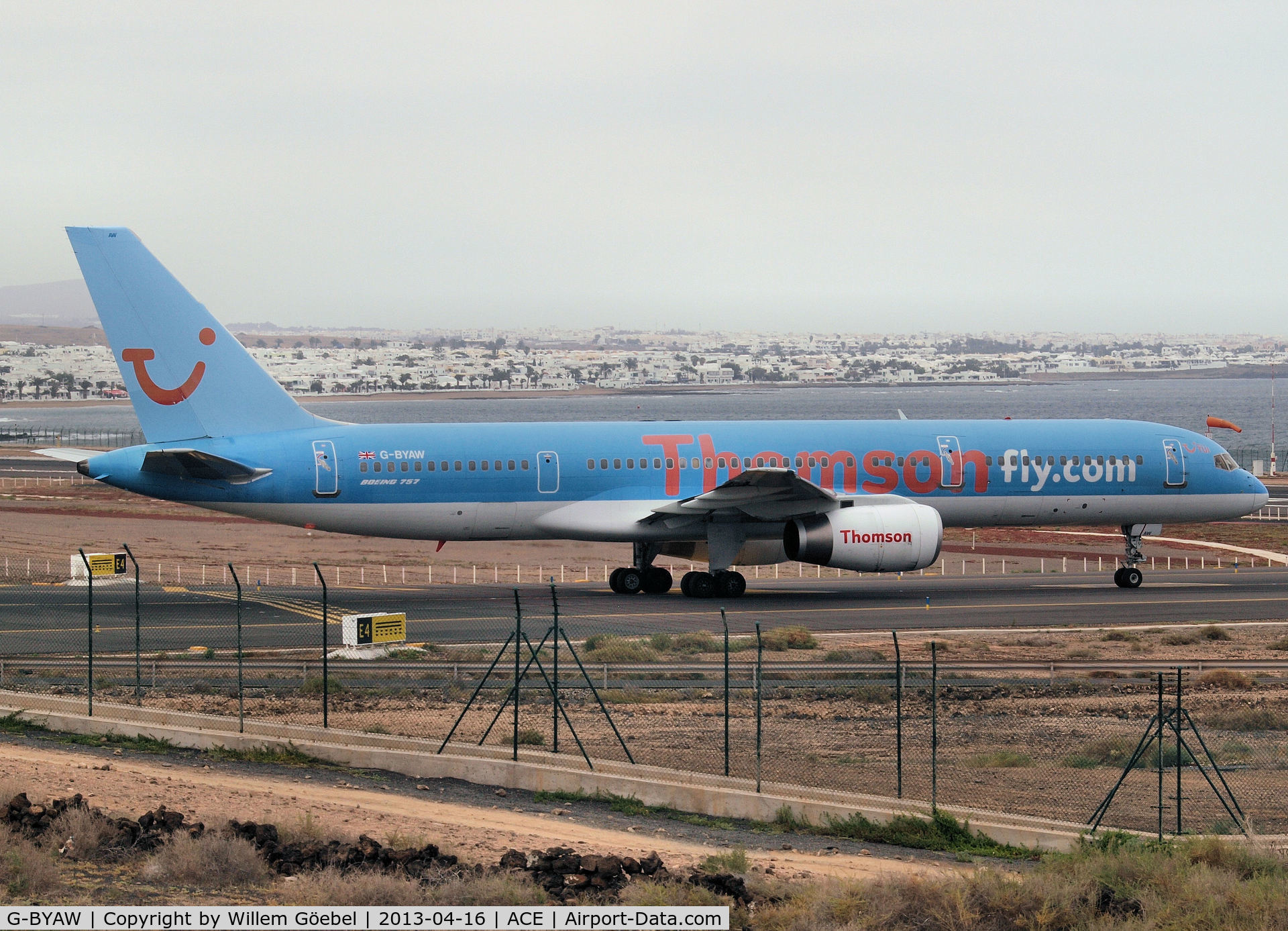 G-BYAW, 1995 Boeing 757-204 C/N 27234, Taxi to the runway of Lanzarote Airport