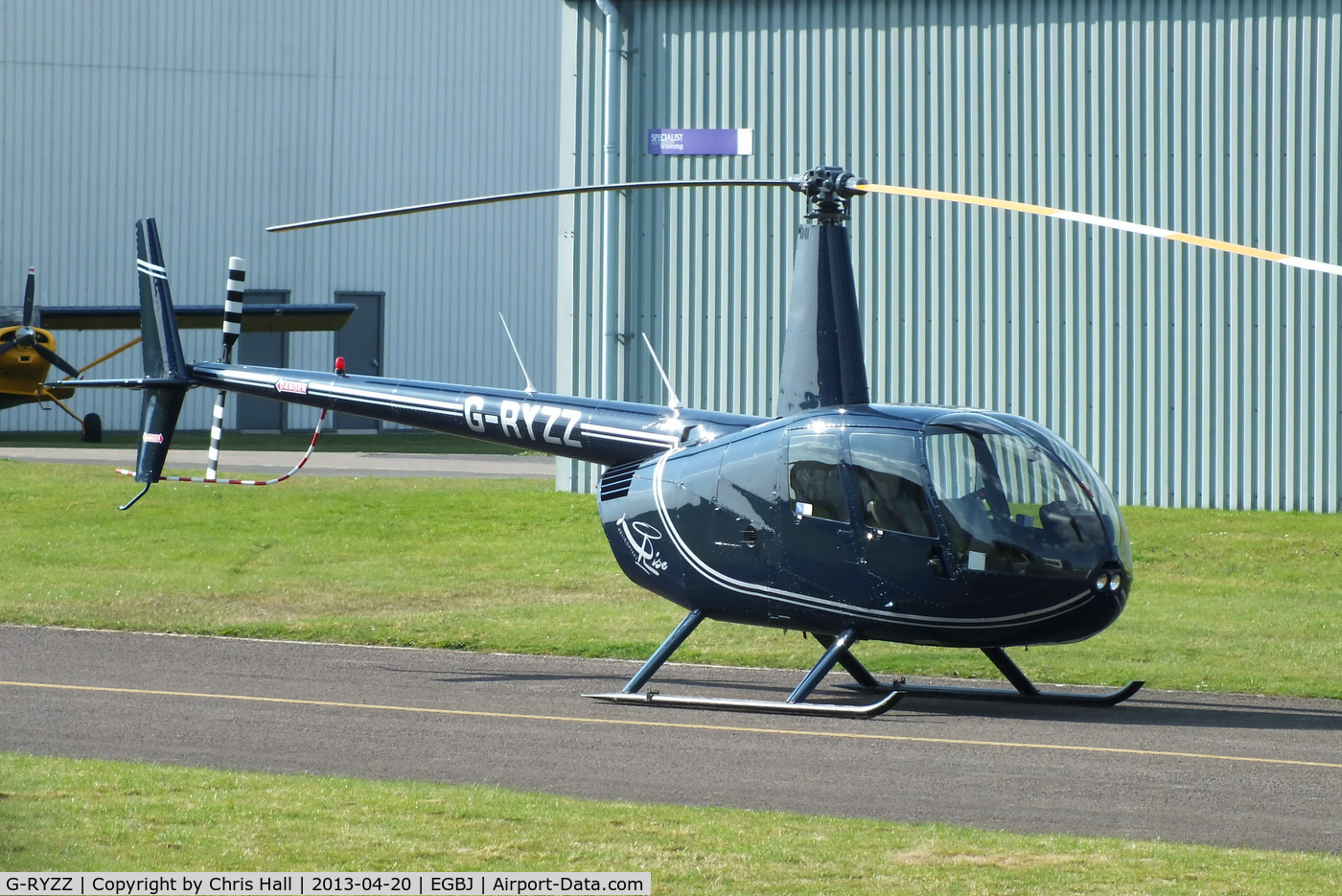 G-RYZZ, 2006 Robinson R44 Raven II C/N 11418, Rivermead Aviation Ltd