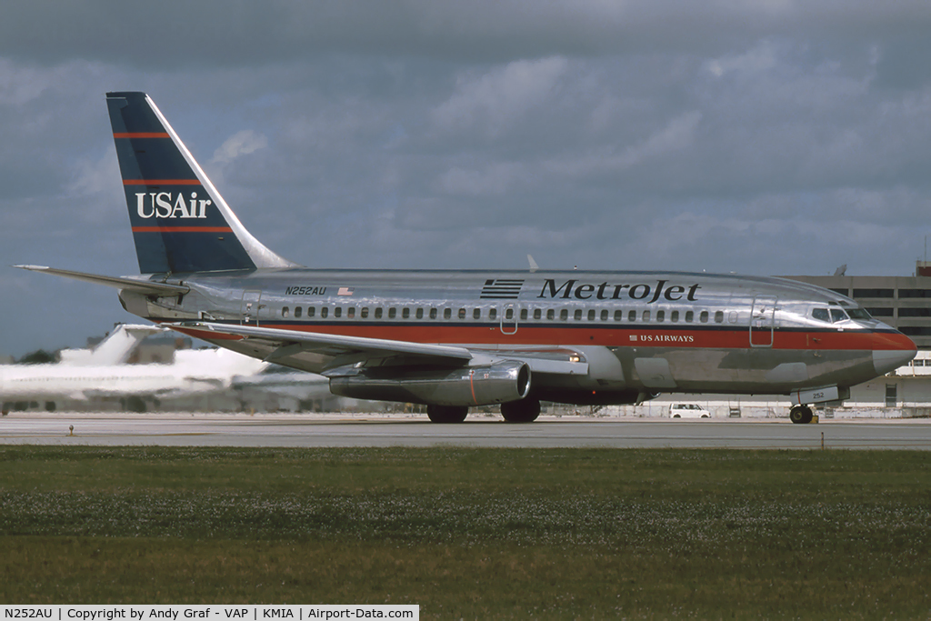N252AU, 1982 Boeing 737-201 C/N 22758, Metrojet 737-200