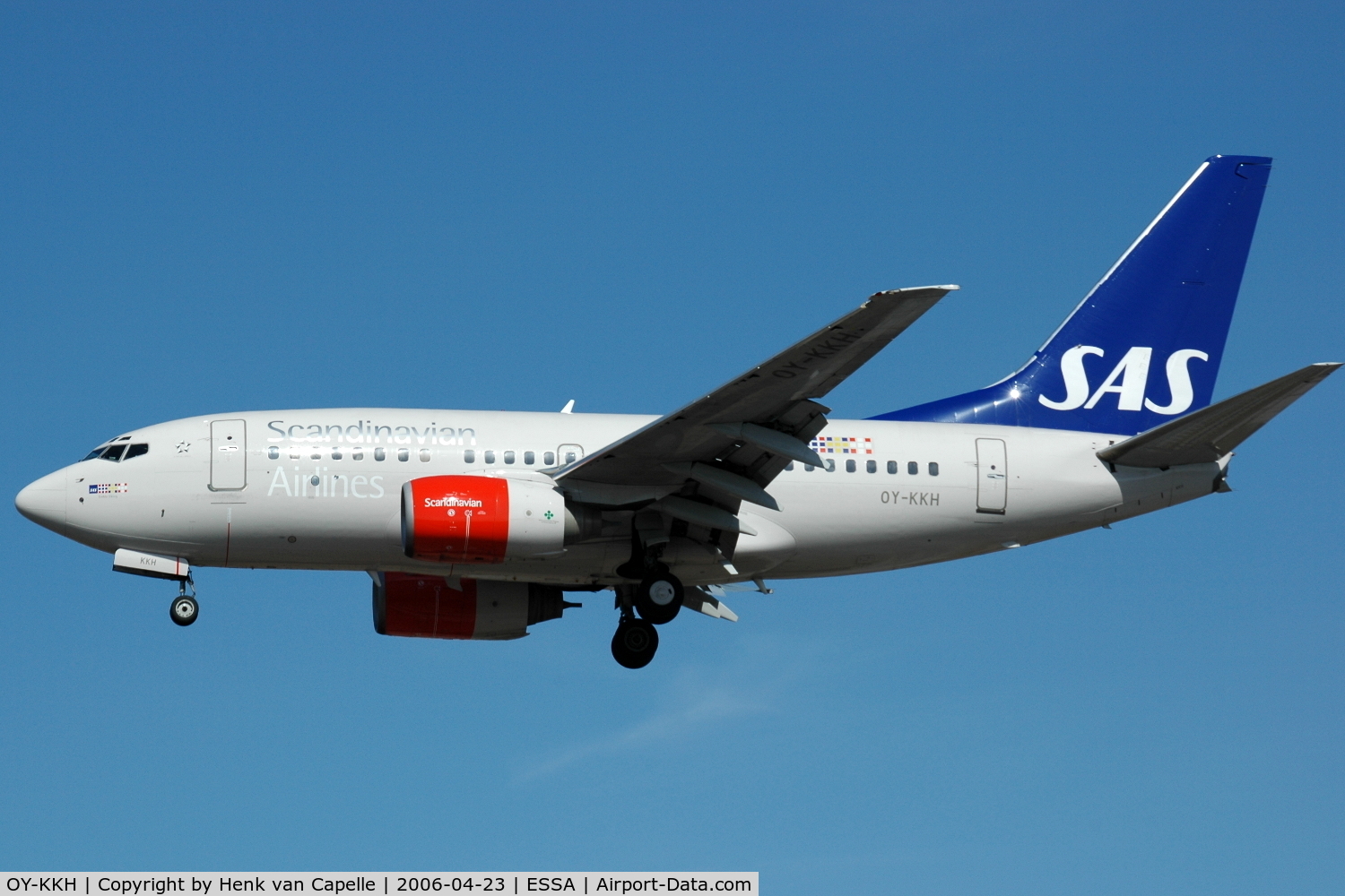 OY-KKH, 1999 Boeing 737-683 C/N 28301, Scandinavian Airlines Boeing 737-600 approaching Stockholm Arlanda airport, Sweden.