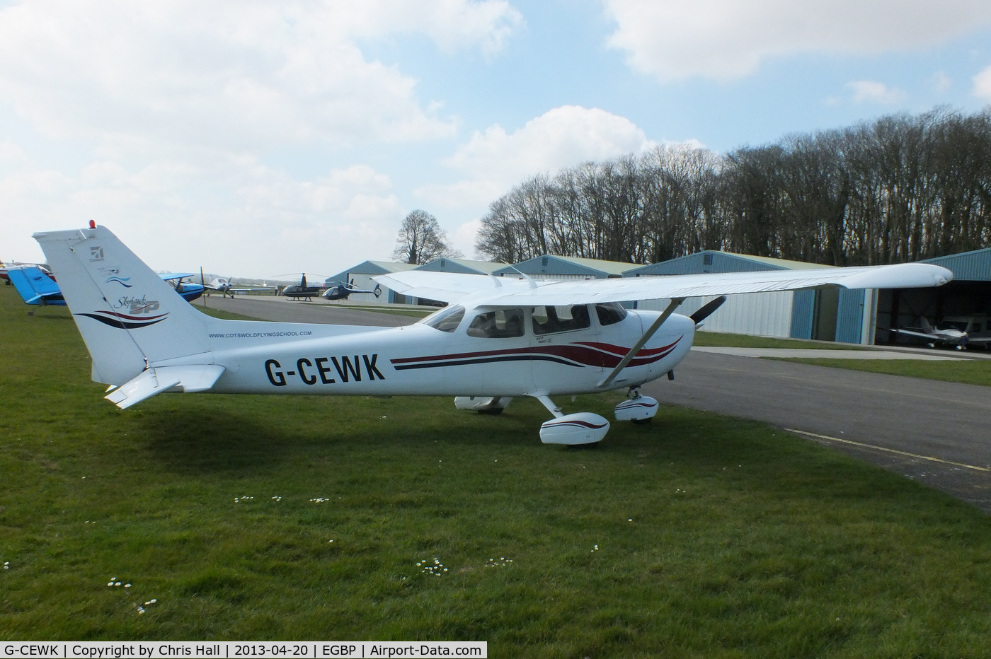 G-CEWK, 1999 Cessna 172S Skyhawk SP C/N 172S8294, previously based at Rochester, possible new resident at Kemble