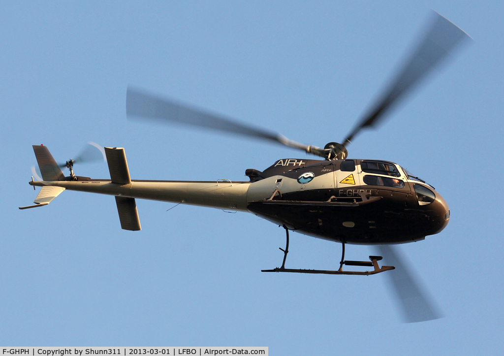 F-GHPH, Eurocopter AS-350B-2 Ecureuil Ecureuil C/N 2365, Passing above me with additional stickers...