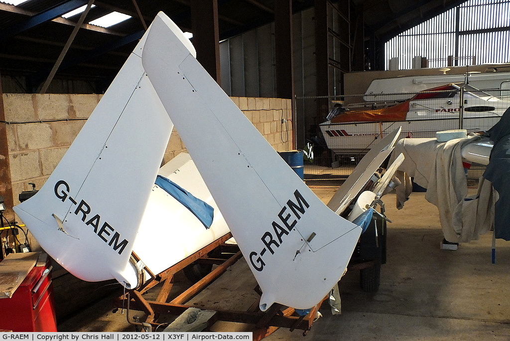 G-RAEM, 1985 Rutan Long-Ez C/N PFA 074A-10638, at Yeatsall Farm, Abbots Bromley