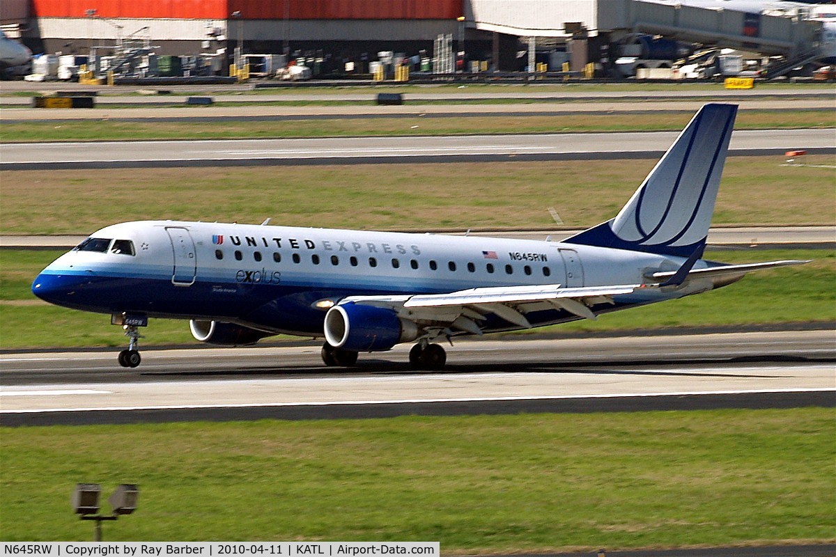 N645RW, 2005 Embraer 170SE (ERJ-170-100SE) C/N 17000064, Embraer Emb-170-100SE [17000064] (United Express) Atlanta-Hartsfield~N 11/04/2010. Touching down.