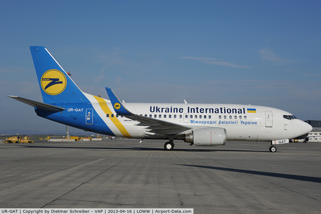 UR-GAT, 1993 Boeing 737-528 C/N 25237, Ukraine International Boeing 737-500