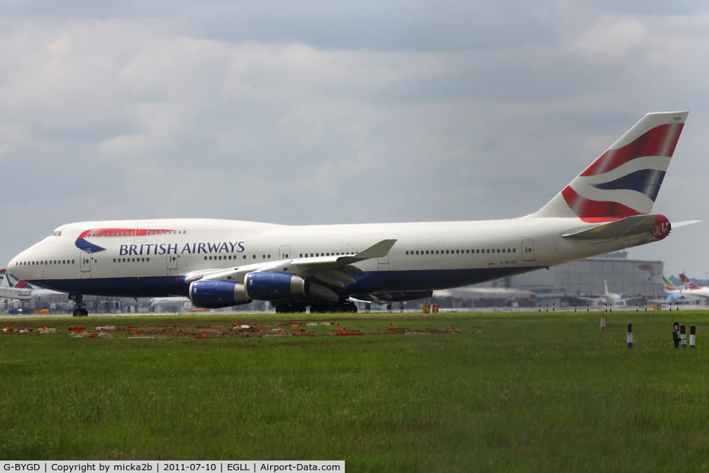 G-BYGD, 1999 Boeing 747-436 C/N 28857, Taxiing. Scrapped in november 2020.