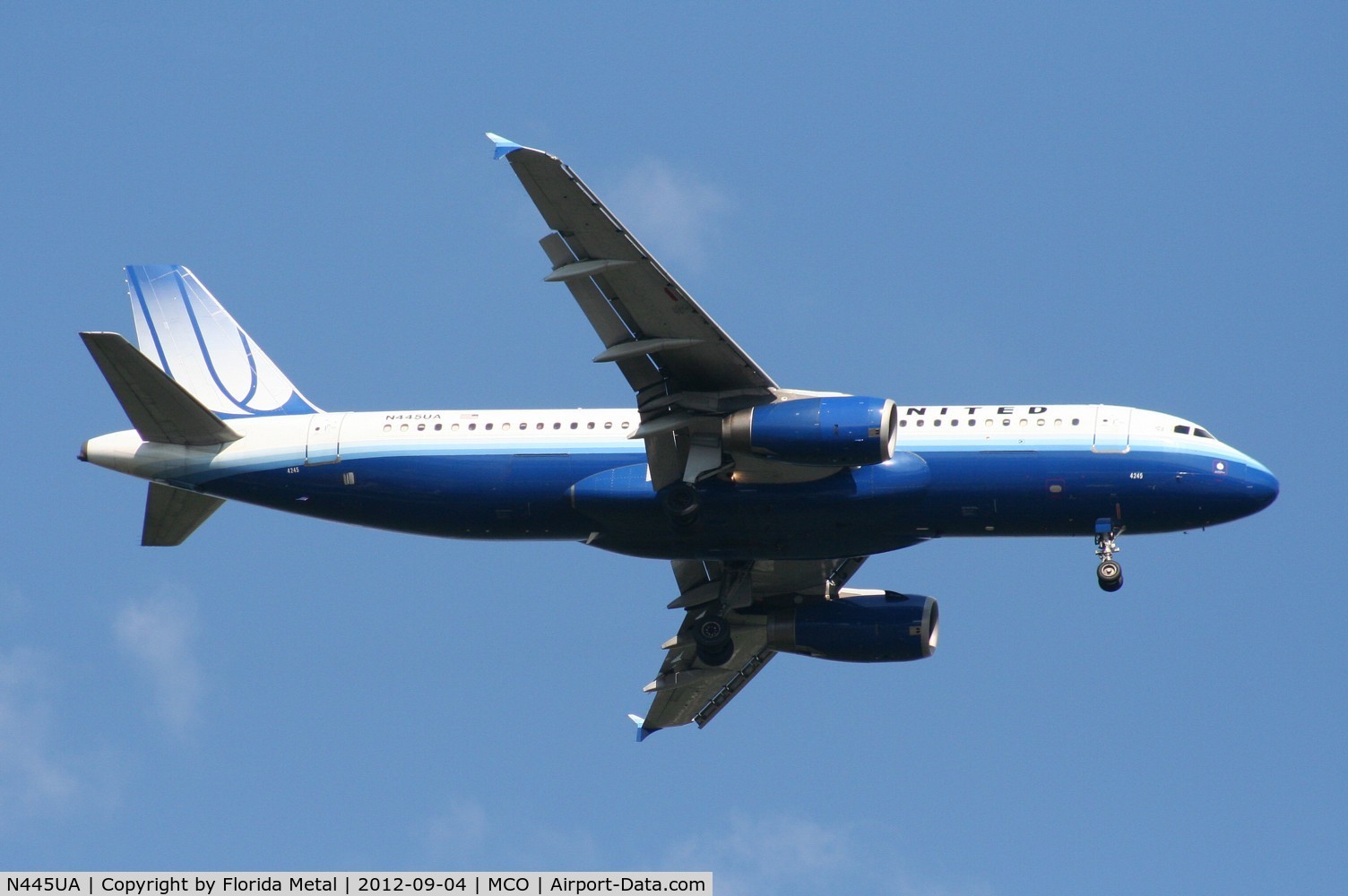 N445UA, 1998 Airbus A320-232 C/N 826, United A320