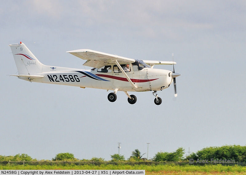 N2458G, 2000 Cessna 172R C/N 17280893, @Homestead