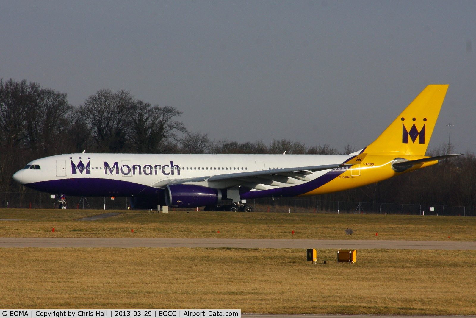G-EOMA, 1999 Airbus A330-243 C/N 265, in Monarch's 