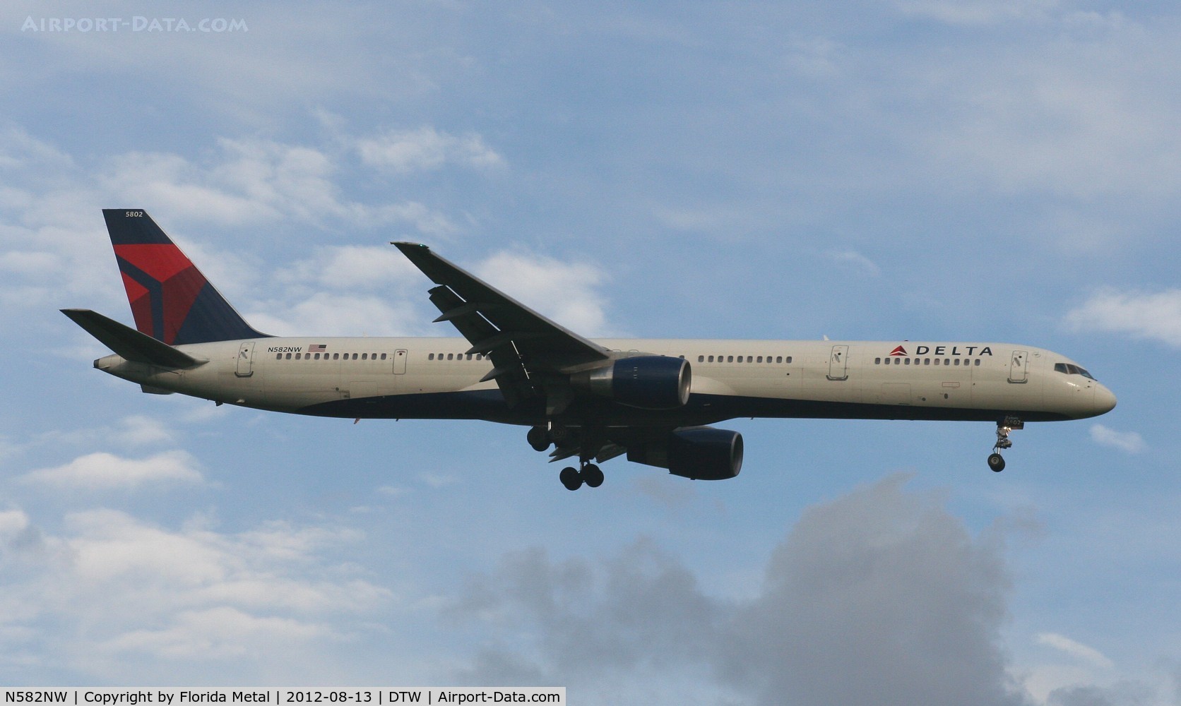 N582NW, 2002 Boeing 757-351 C/N 32981, Delta 757-300