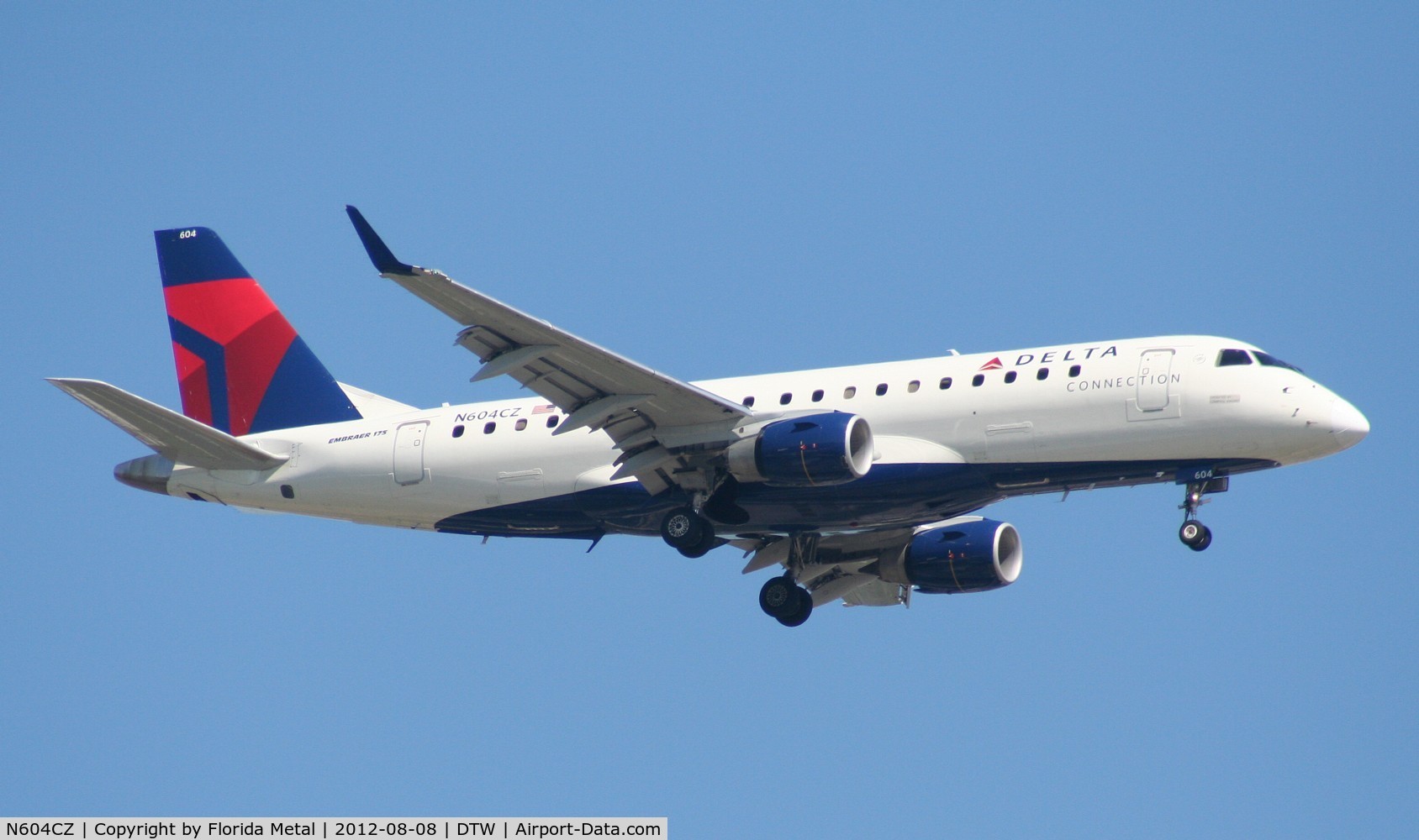 N604CZ, 2007 Embraer 175LR (ERJ-170-200LR) C/N 17000181, Delta Connection EMB-175