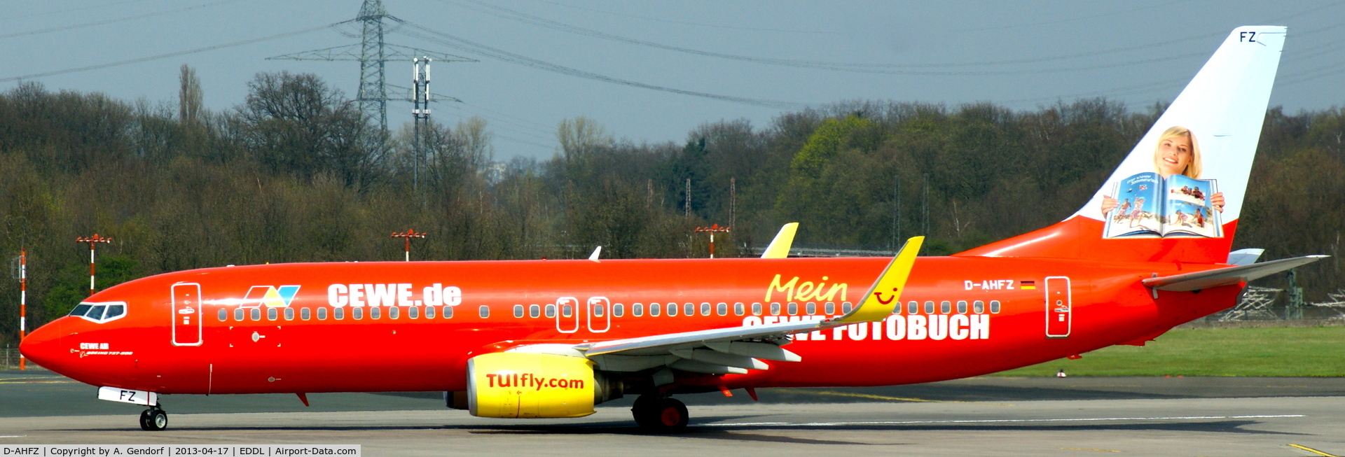 D-AHFZ, 2001 Boeing 737-8K5 C/N 30883, TUifly (Cewe Fotobuch cs.), seen here lining up RWY 23L at Düsseldorf Int´l (EDDL)