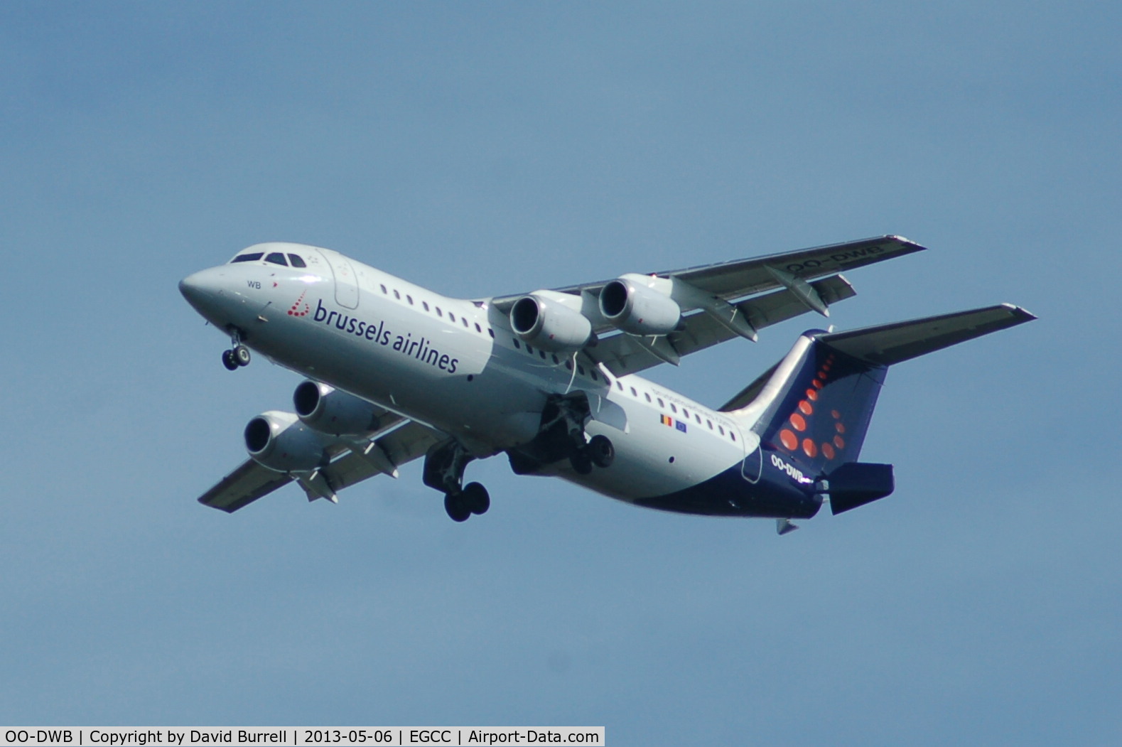 OO-DWB, 1997 British Aerospace Avro 146-RJ100 C/N E3315, Brussels Airlines Avro RJ100 on approach to Manchester Airport.
