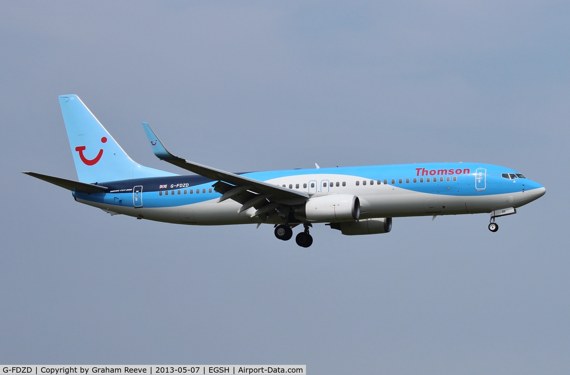 G-FDZD, 2007 Boeing 737-8K5 C/N 35132, On finals to runway 09 at Norwich.