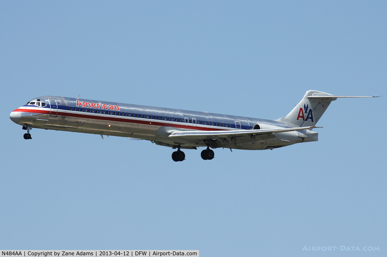 N484AA, 1988 McDonnell Douglas MD-82 (DC-9-82) C/N 49677, American Airlines landing at DFW Airport.
