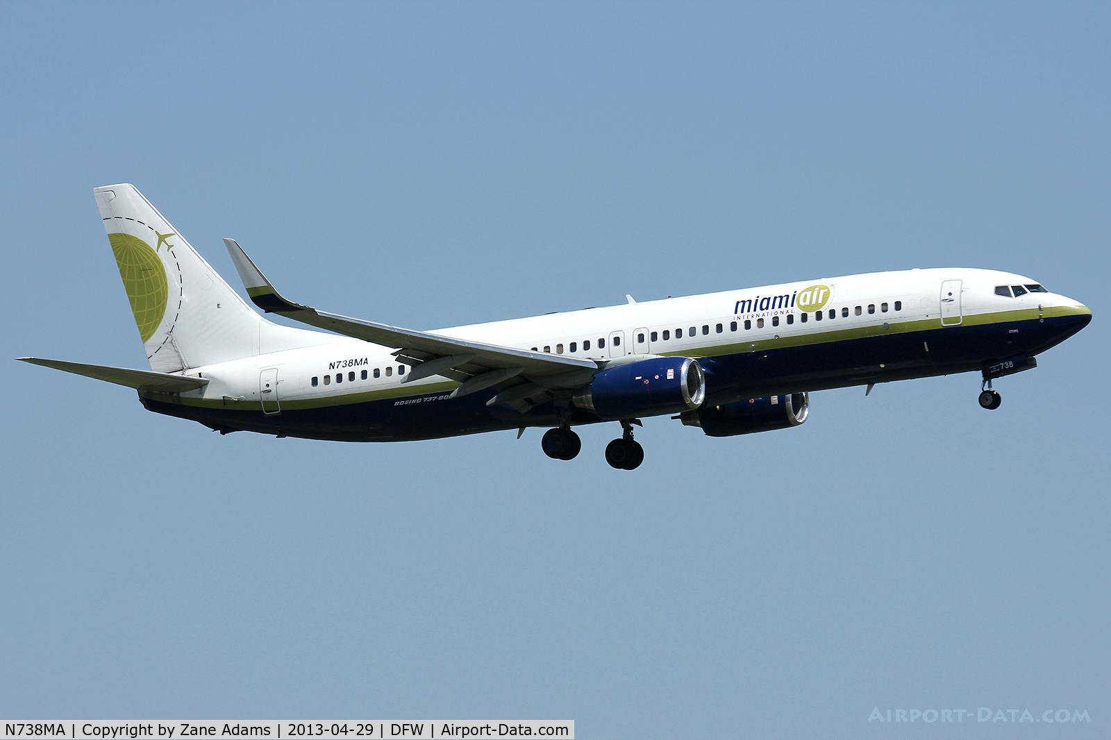 N738MA, 2004 Boeing 737-8Q8 C/N 32799, Miami Air landing at DFW Airport
