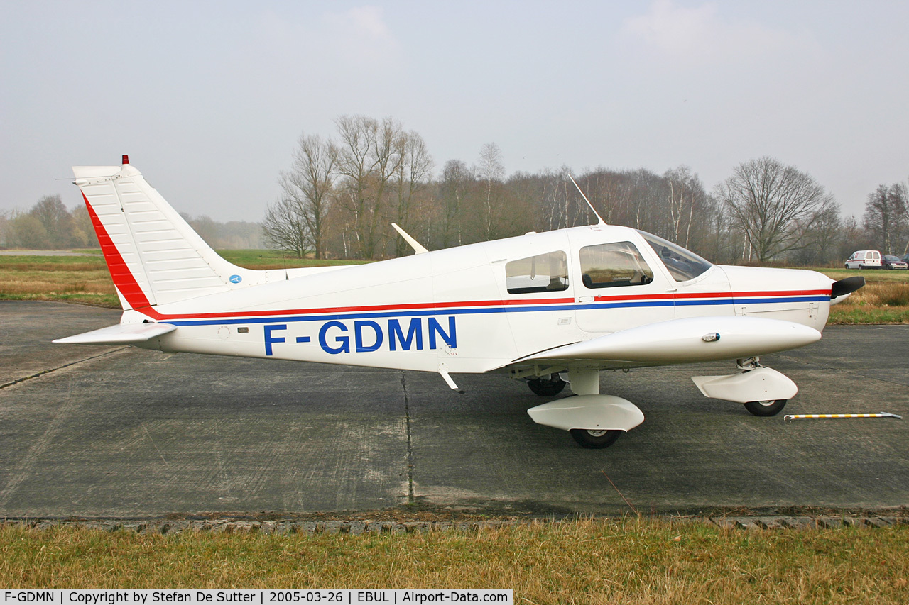 F-GDMN, 1977 Piper PA-28-140 Cruiser C/N 28-7725108, Parked at Aeroclub Brugge.