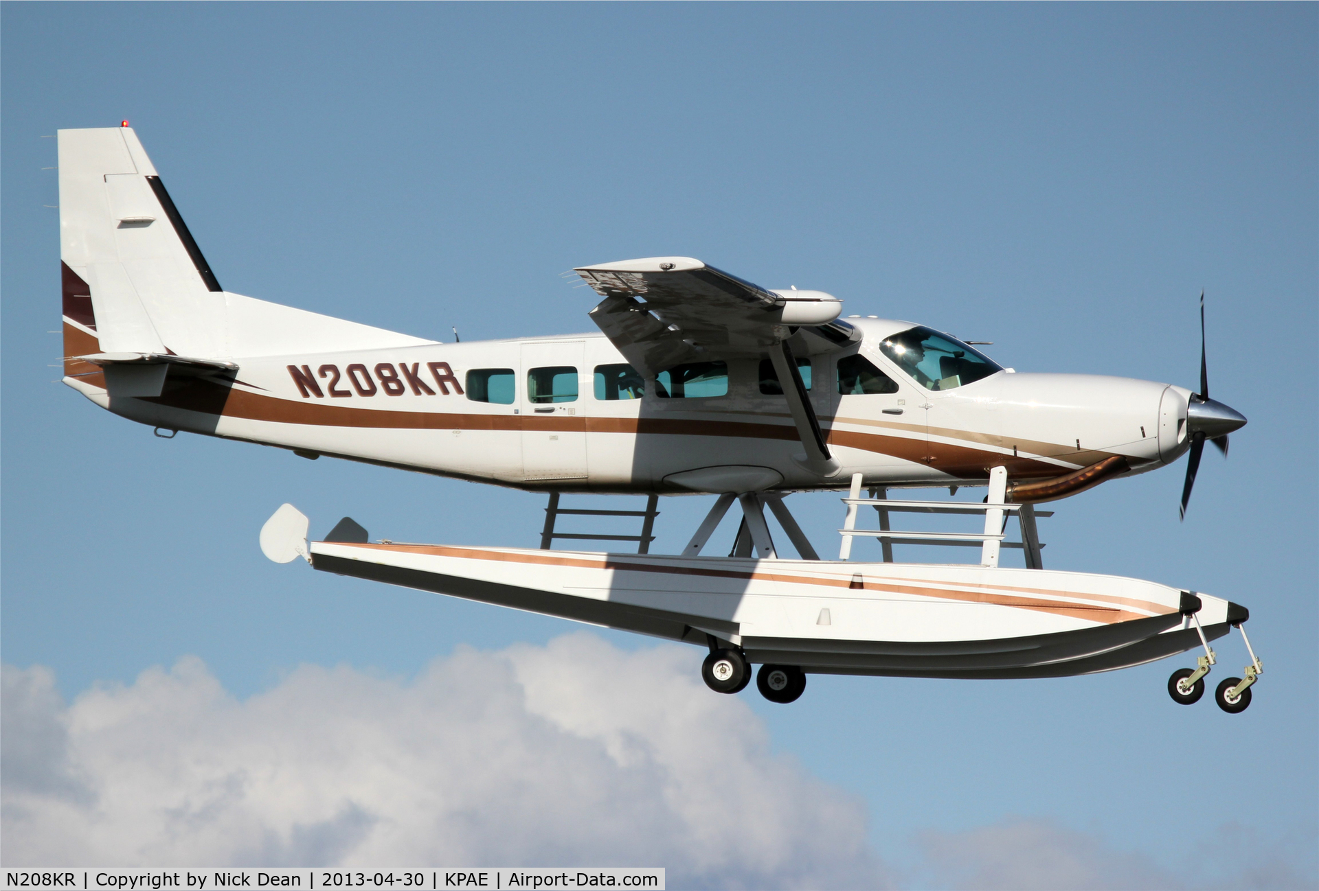 N208KR, 1999 Cessna 208 C/N 208-00304, KPAE/PAE