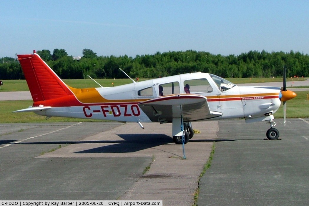 C-FDZO, 1976 Piper PA-28R-200 C/N 28R-7635450, Piper PA-28R-200 Cherokee Arrow II [28R-7635450] Peterborough~C 20/06/2005