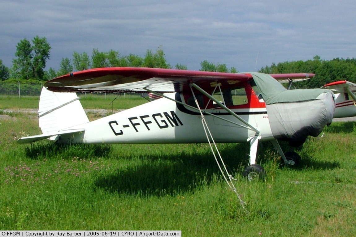 C-FFGM, 1946 Cessna 140 C/N 8895, Cessna 140 [8895] Ottawa-Rockcliffe~C 19/06/2005