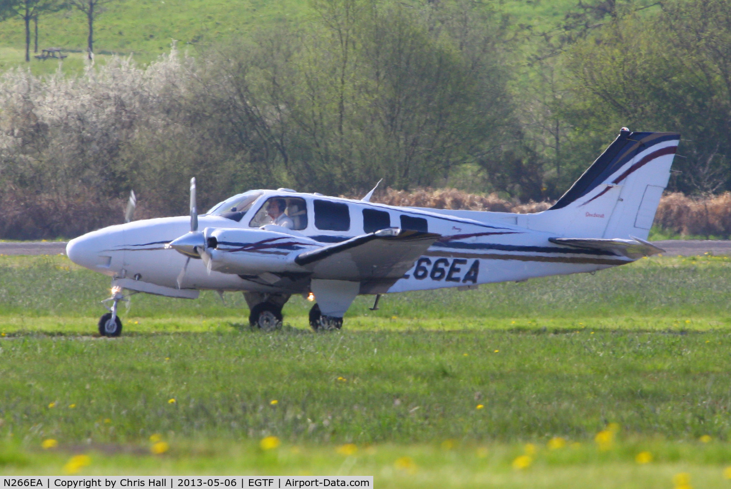 N266EA, Raytheon Aircraft Company 58 C/N TH-2031, Fairoaks resident