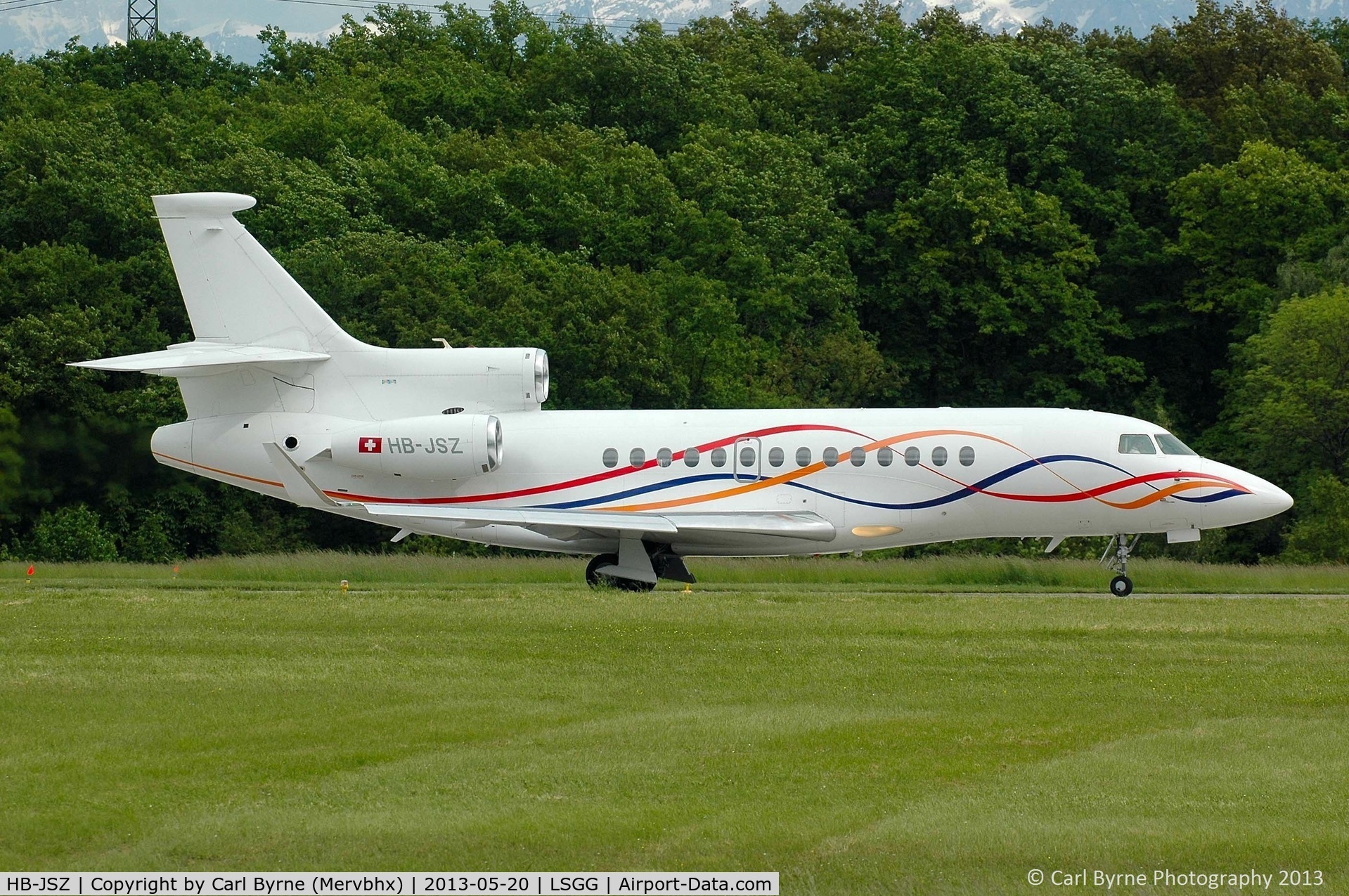 HB-JSZ, 2007 Dassault Falcon 7X C/N 004, Taken from the park at the 05 threshold.