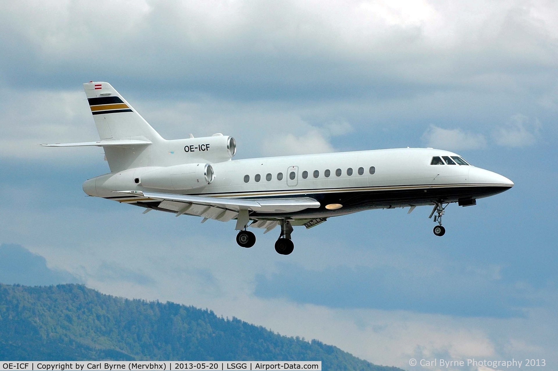 OE-ICF, 1987 Dassault Falcon 900 C/N 22, Taken from the park at the 05 threshold.